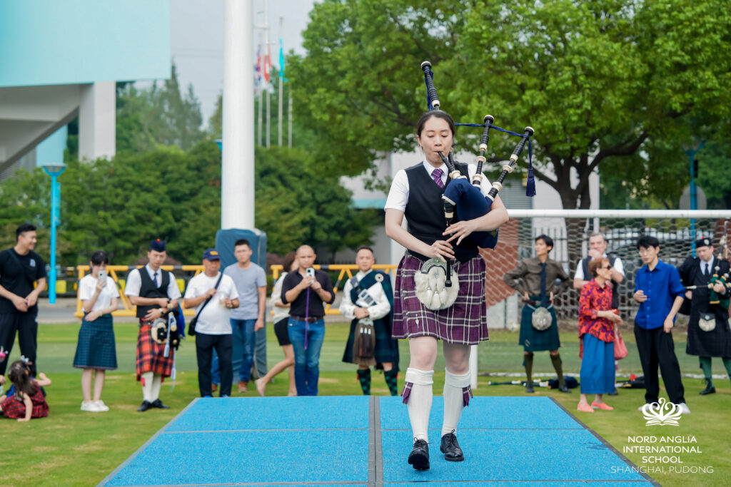Shanghai Scottish Band Shanghai Scottish Shanghai Scottish football team Highland Games Shanghai Shanghai Scottish club Shanghai Scottish archive links Shanghai Scottish pipe band