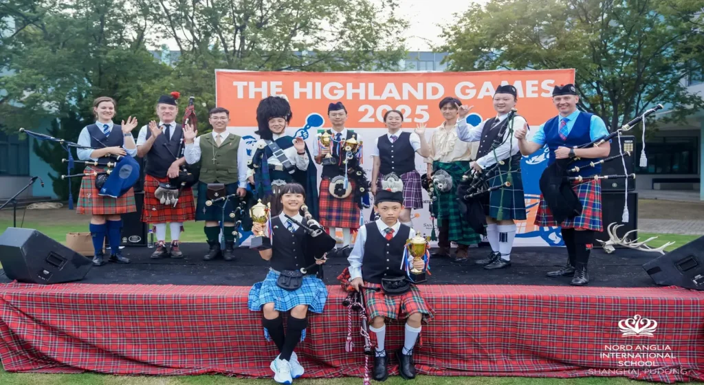 Shanghai Scottish Band Shanghai Scottish Shanghai Scottish football team Highland Games Shanghai Shanghai Scottish club Shanghai Scottish archive links Shanghai Scottish pipe band Shanghai Scottish Tartan